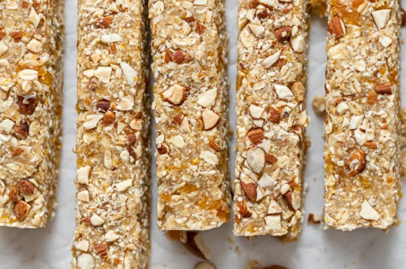 Giada De Laurentiis Apricot Oat Bars