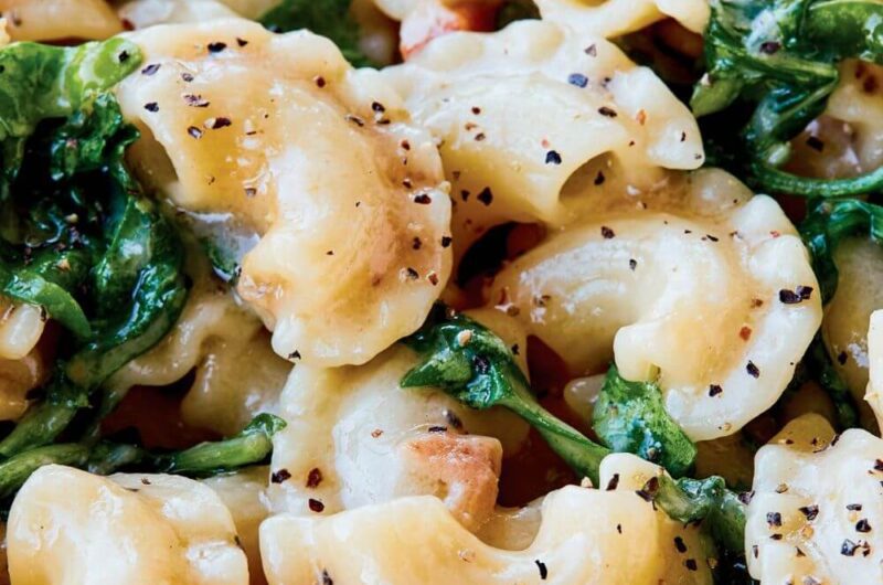 Giada's Cacio E Pepe With Pancetta and Arugula