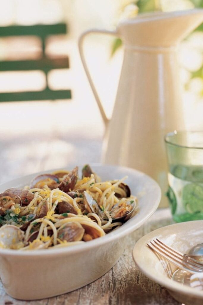 Giada Spaghetti With Clams