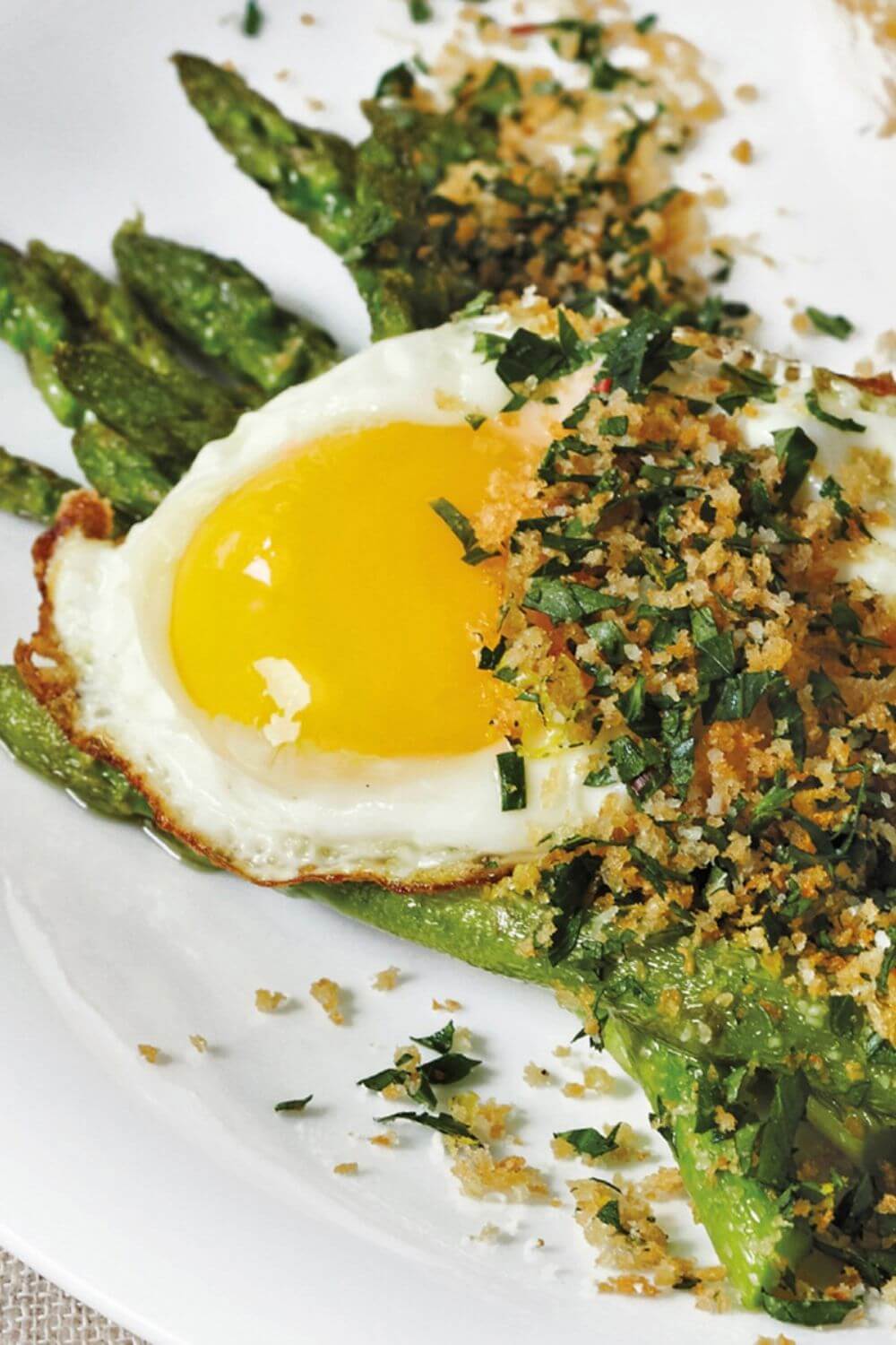 Giada Pan-Roasted Asparagus with Crispy Fried Egg