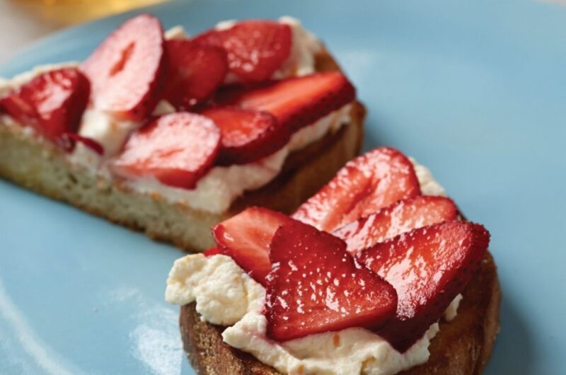 Ricotta Toast with Strawberries