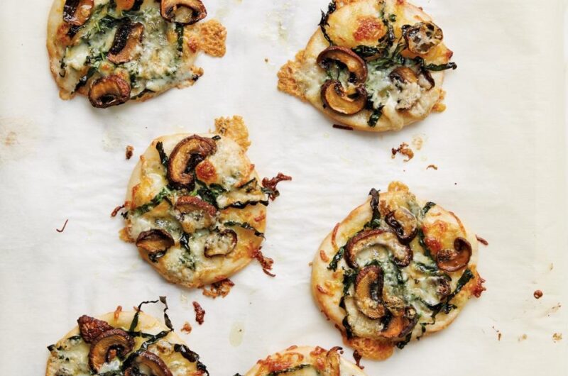 Giada Roasted Mushroom and Kale Pizzette