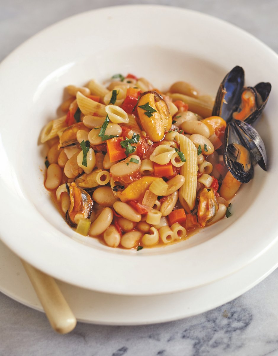 Giada Pasta e Fagioli with Mussels